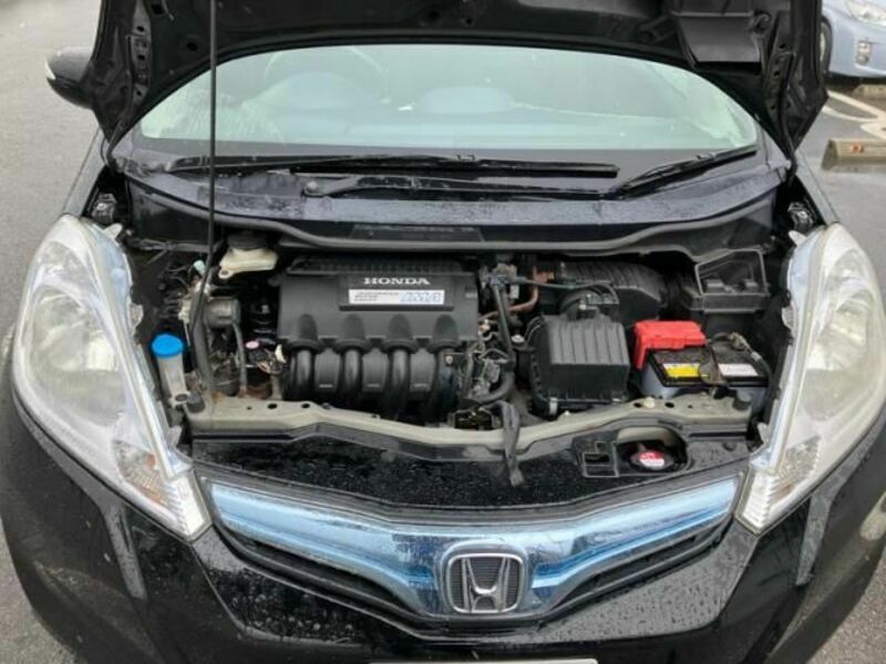 FIT HYBRID