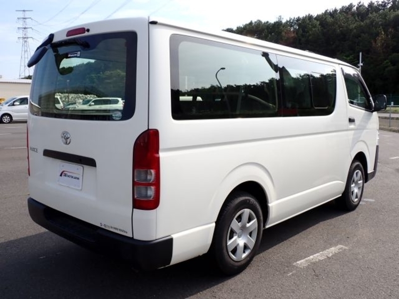 HIACE VAN