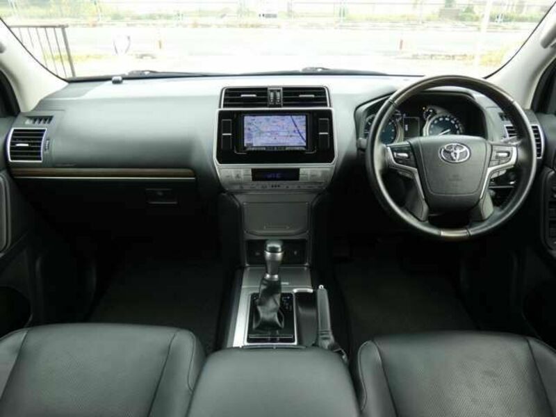 LAND CRUISER PRADO-1