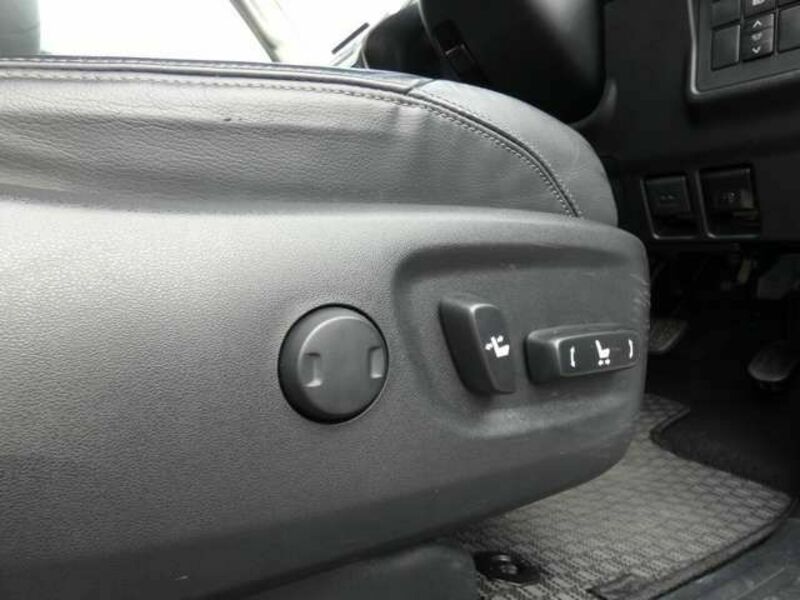 LAND CRUISER PRADO-23