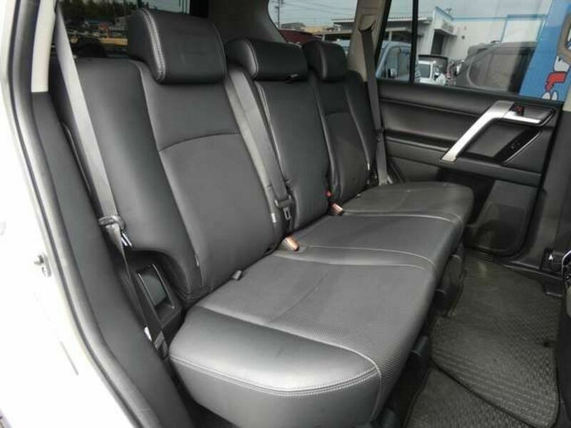 LAND CRUISER PRADO-27