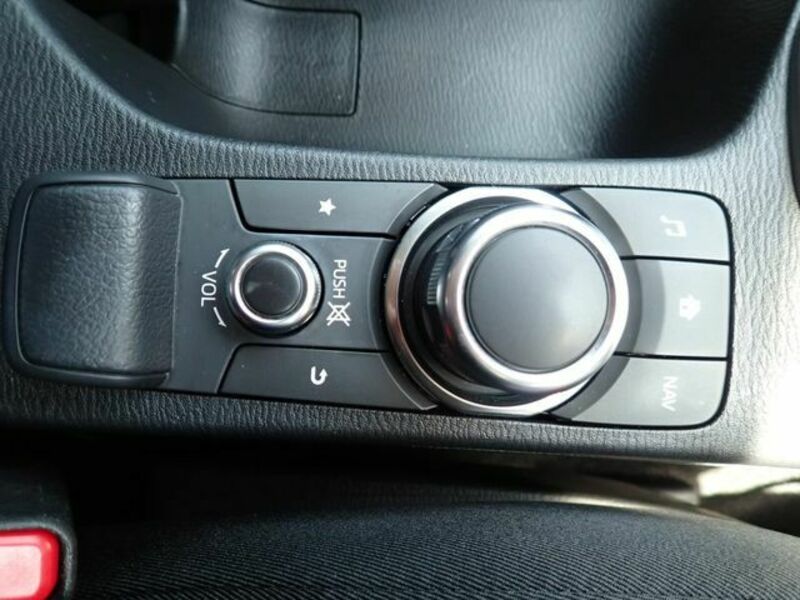 MAZDA2