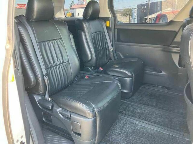 VELLFIRE-14