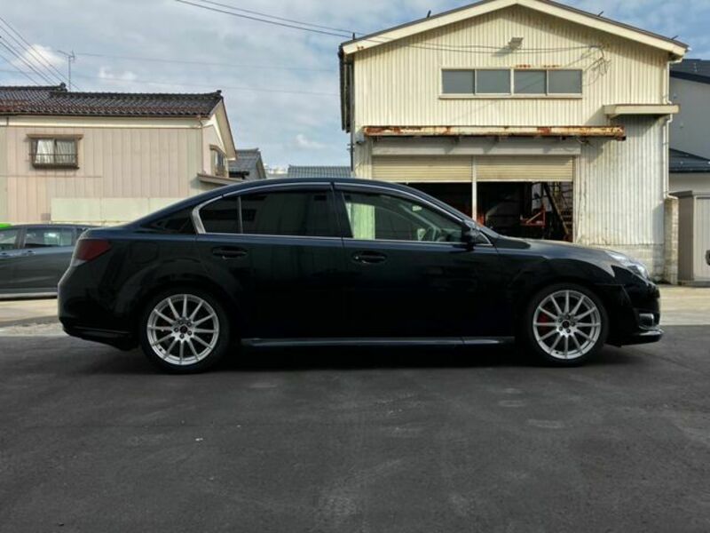 LEGACY B4