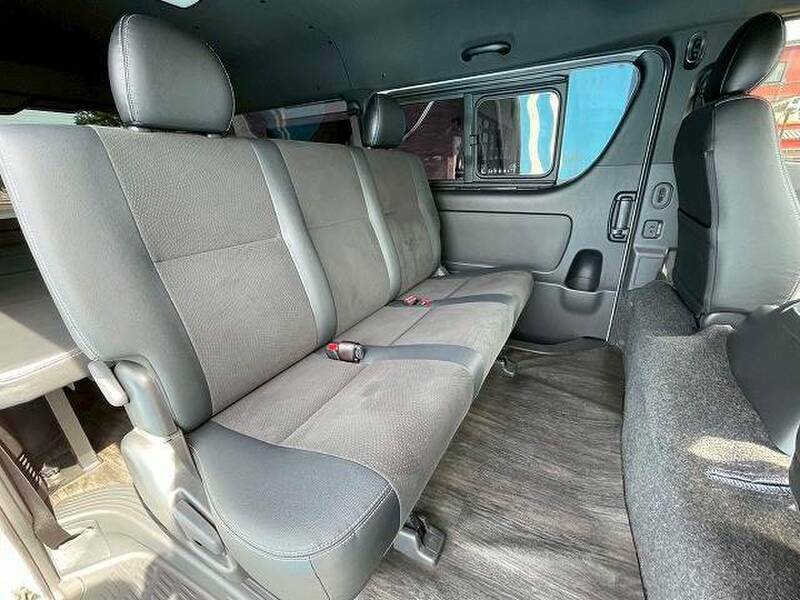 HIACE VAN