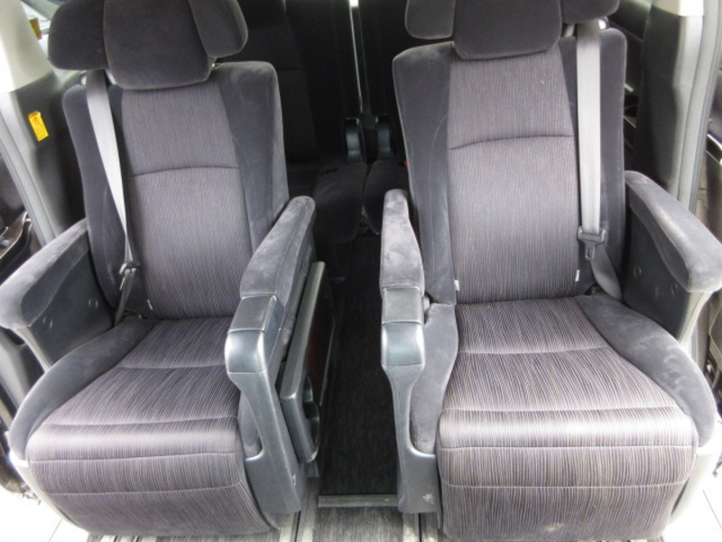 VELLFIRE-6