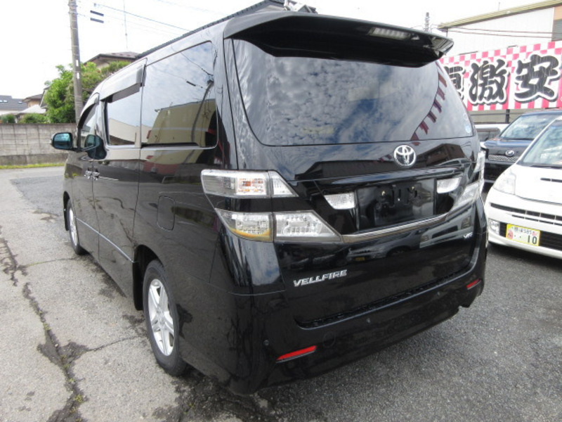 VELLFIRE-1