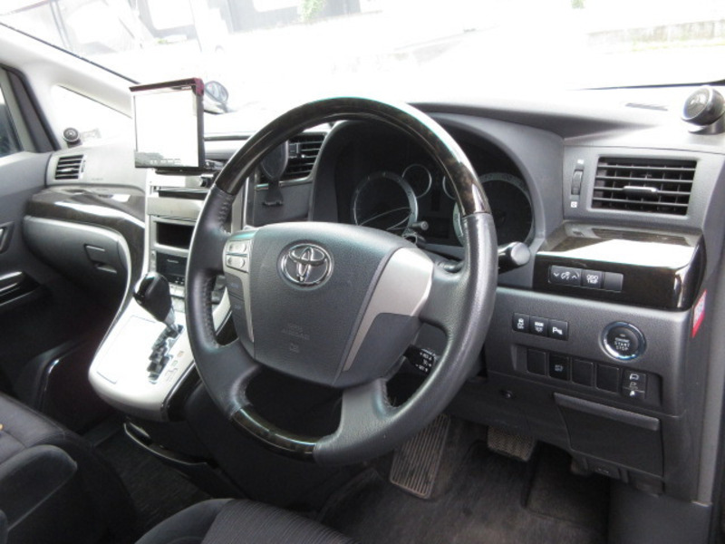 VELLFIRE-2