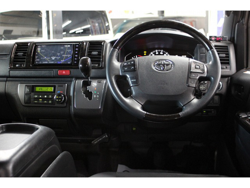 HIACE VAN-2