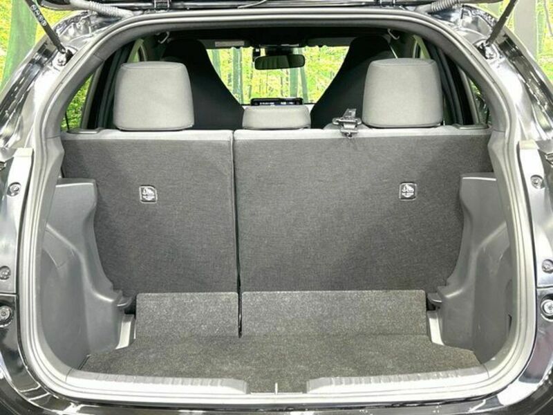 YARIS-9