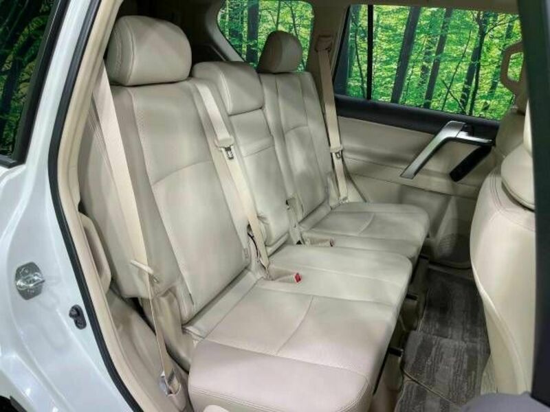 LAND CRUISER PRADO-9