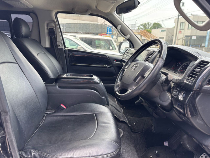 HIACE VAN-14
