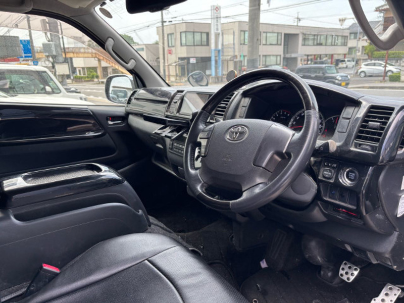 HIACE VAN-13