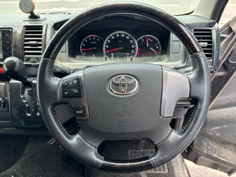 HIACE VAN-17