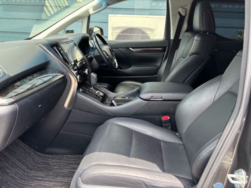 VELLFIRE-11