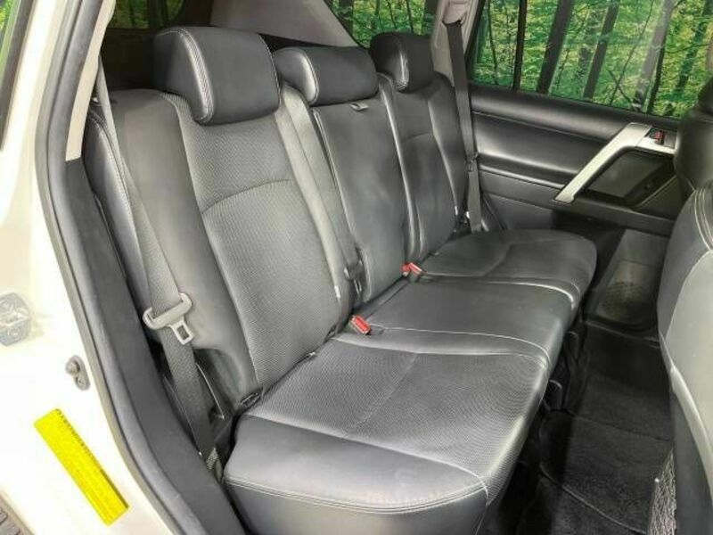 LAND CRUISER PRADO-9
