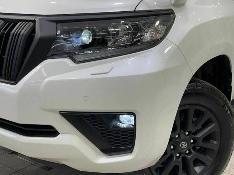 LAND CRUISER PRADO-12
