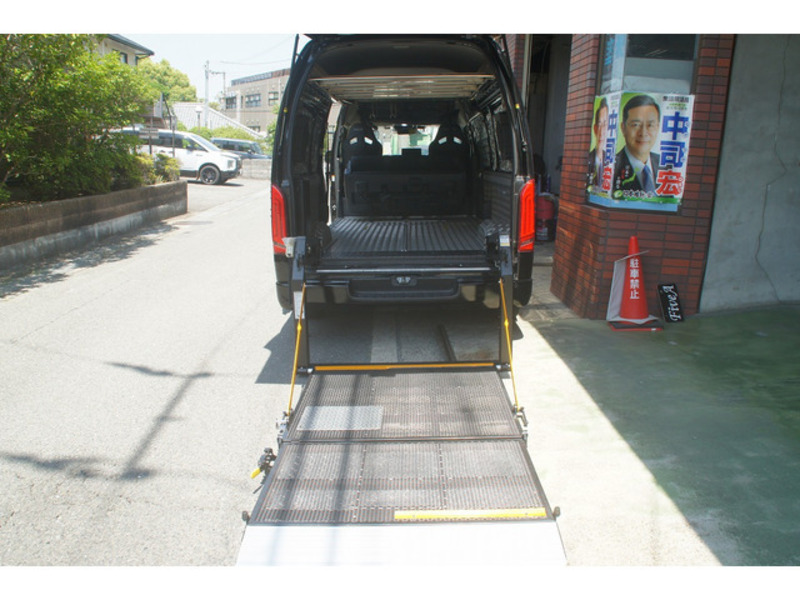 HIACE VAN