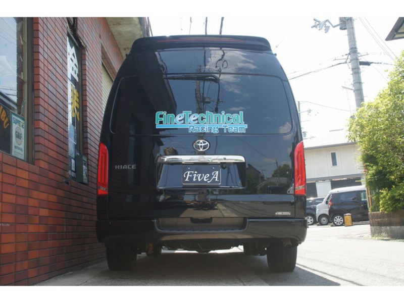 HIACE VAN