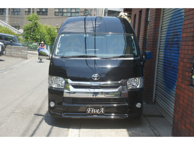 HIACE VAN