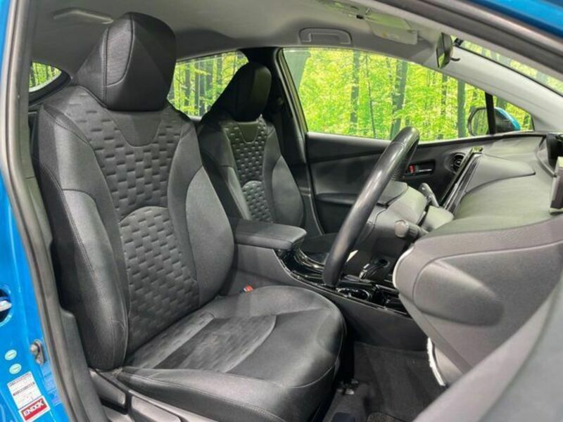 PRIUS PHV-8