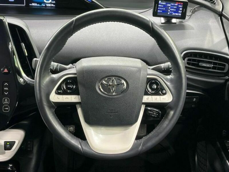 PRIUS PHV-11