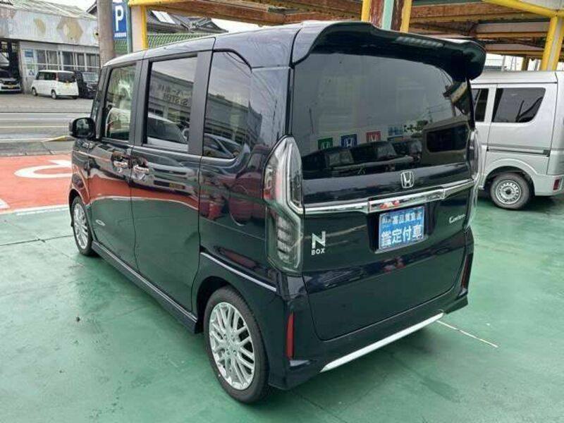 N BOX CUSTOM
