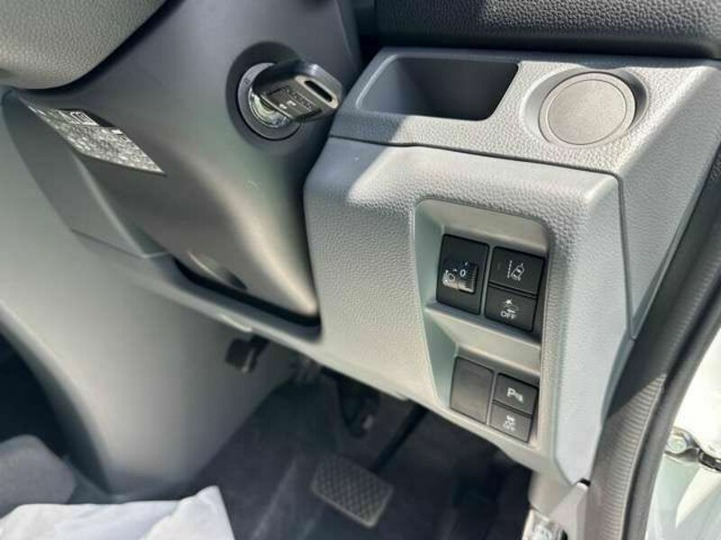 N-VAN