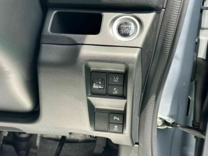N-VAN