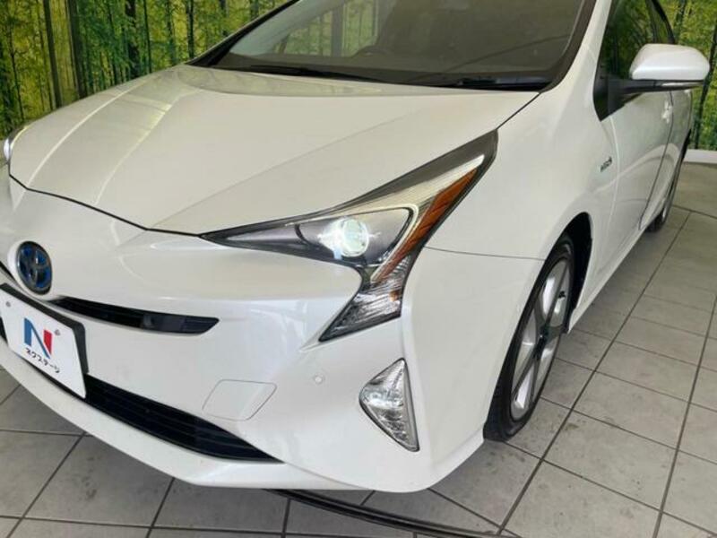 PRIUS-11