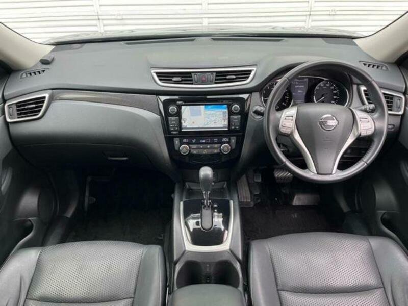 X-TRAIL-1