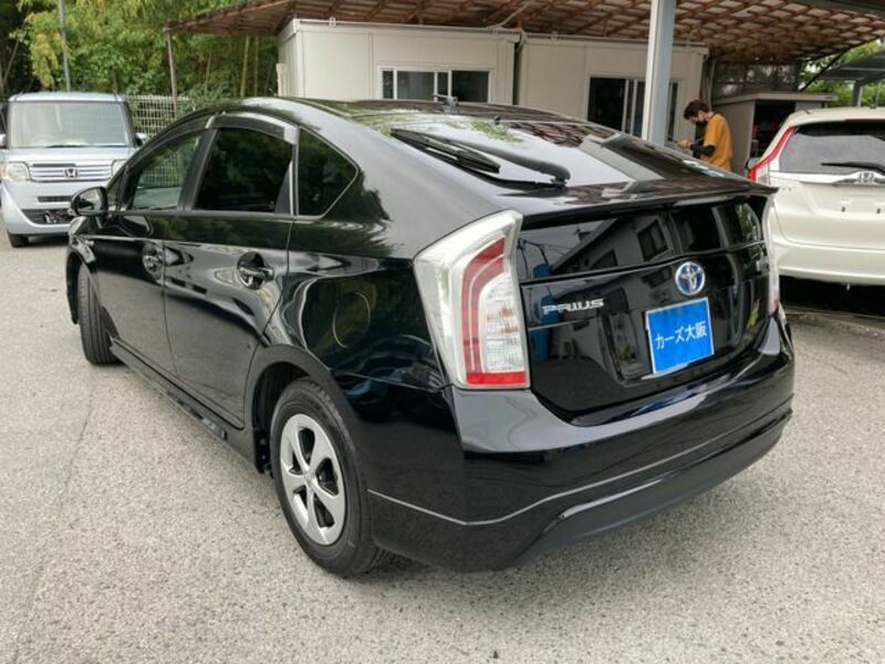 PRIUS-3