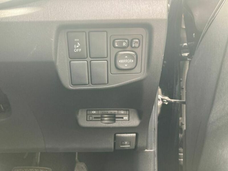 PRIUS-6