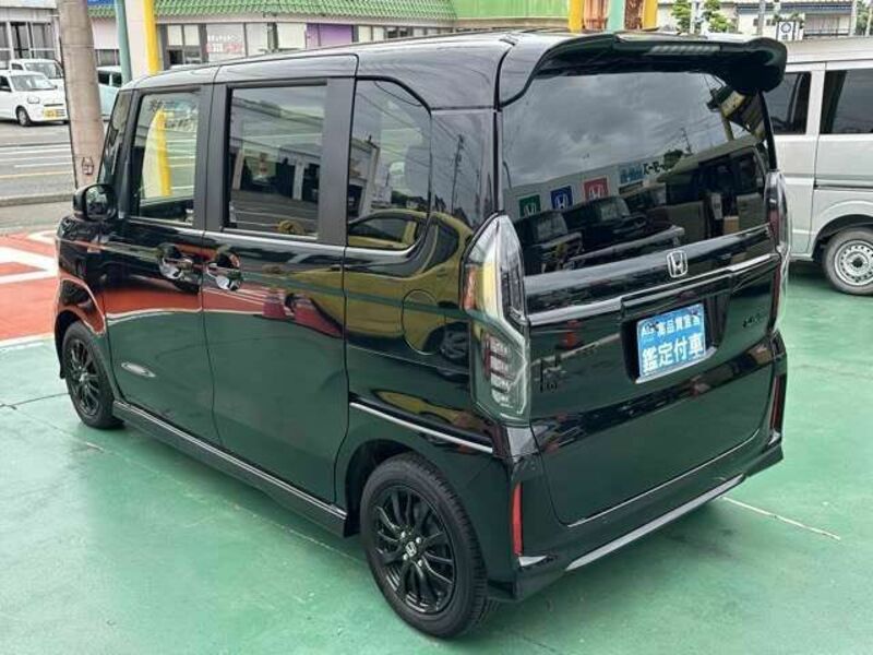 N BOX CUSTOM