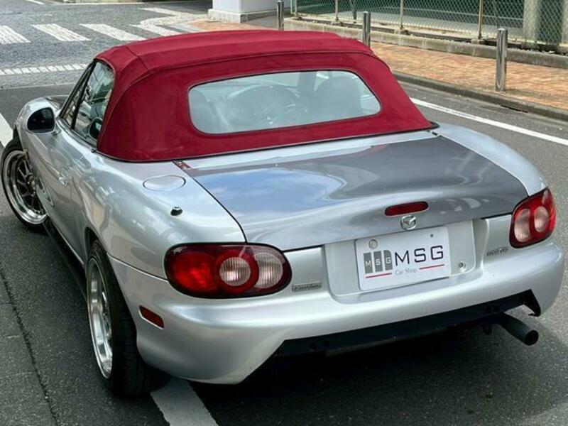 ROADSTER-2