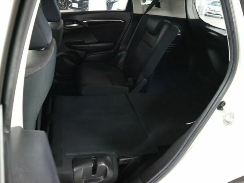 FIT HYBRID-13