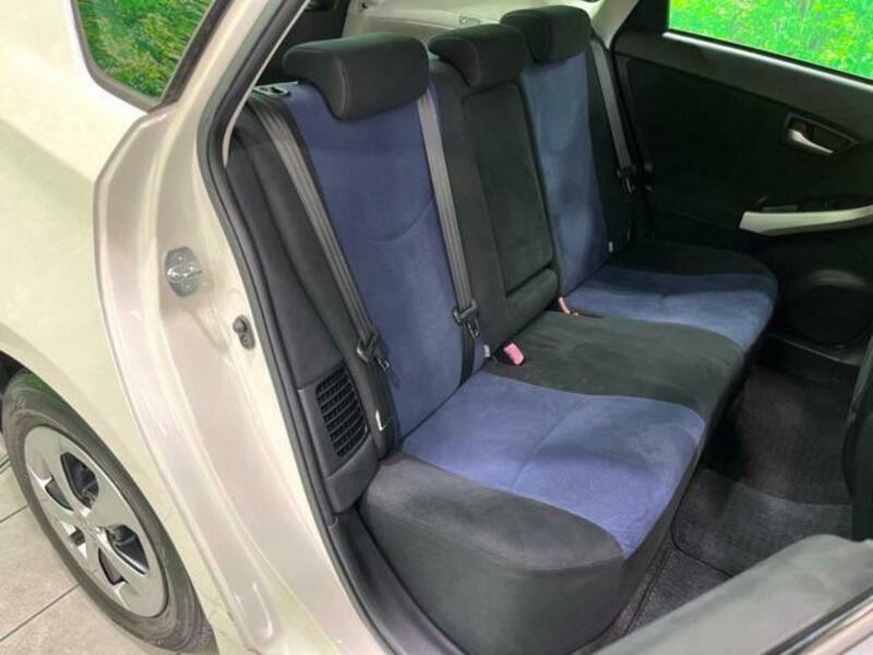PRIUS-8