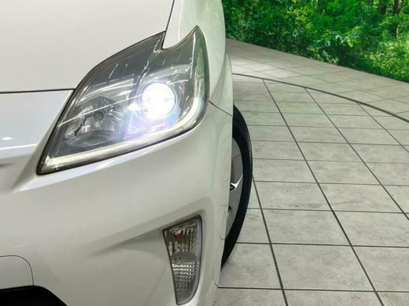 PRIUS-11