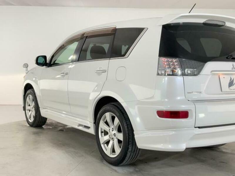 OUTLANDER