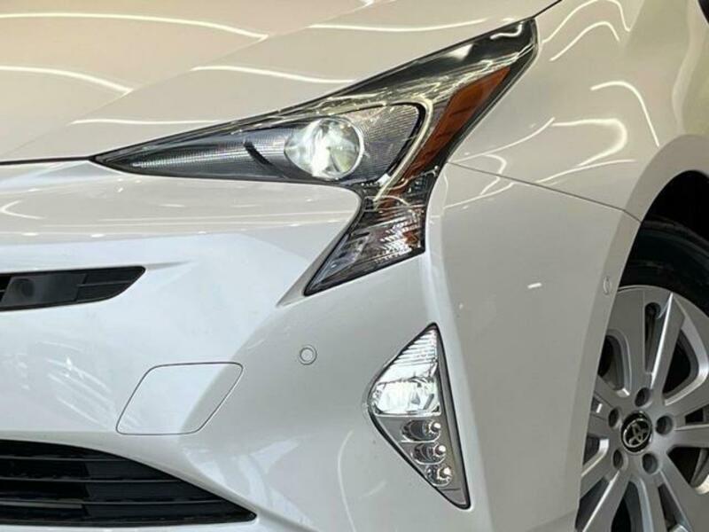 PRIUS-12