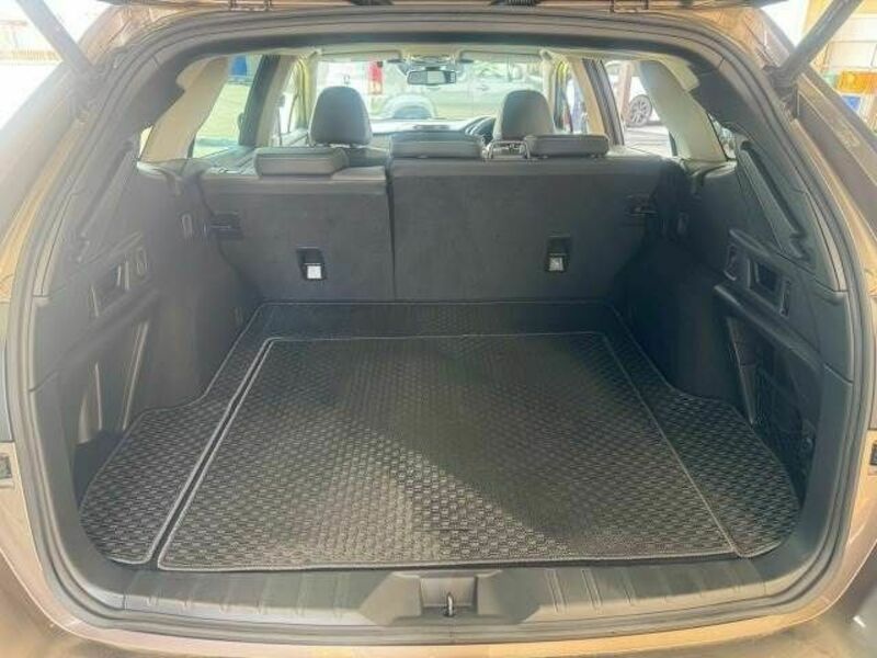 LEGACY OUTBACK-12