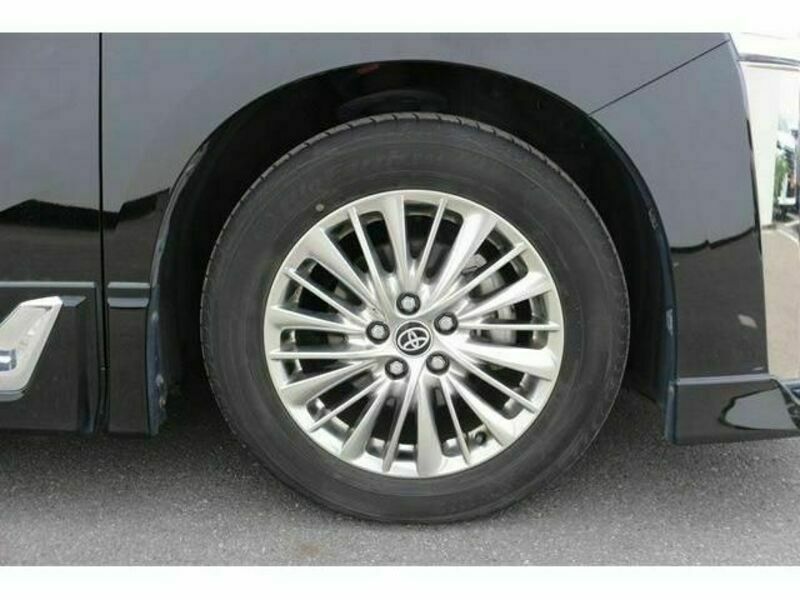 VELLFIRE-11
