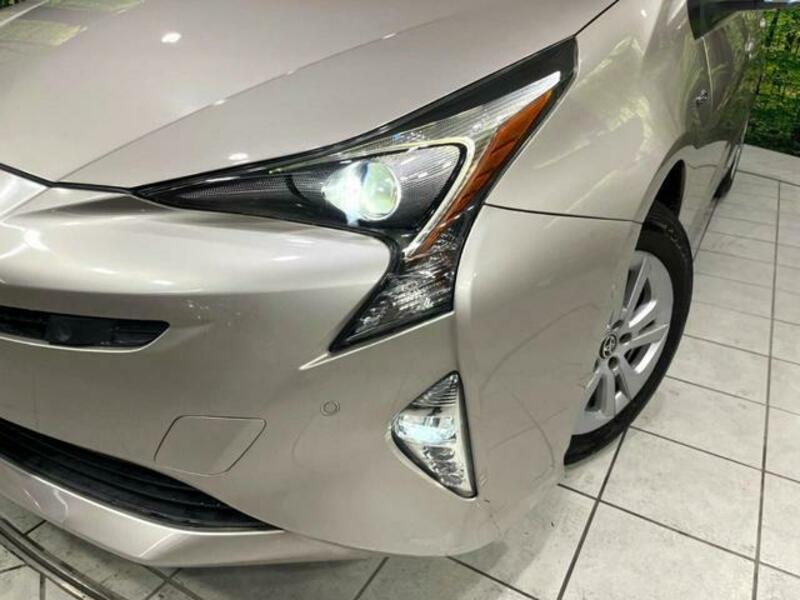 PRIUS-12