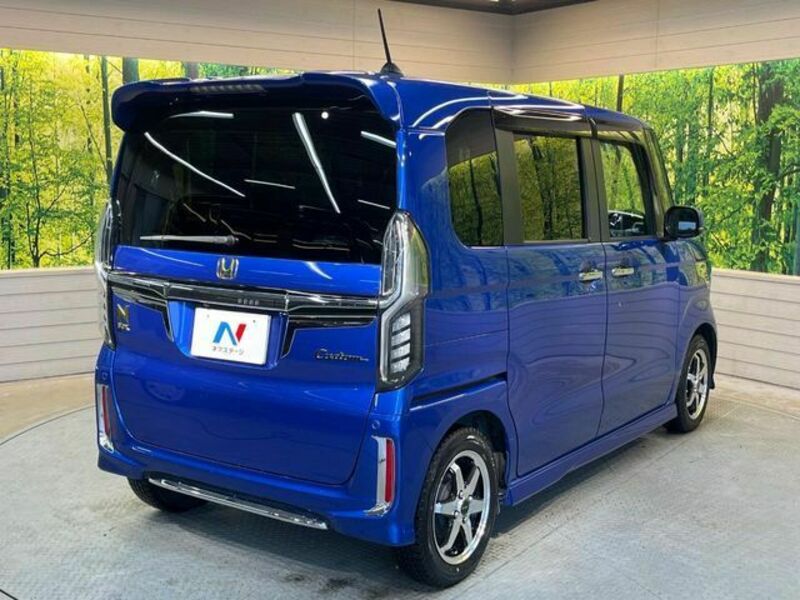 N BOX CUSTOM