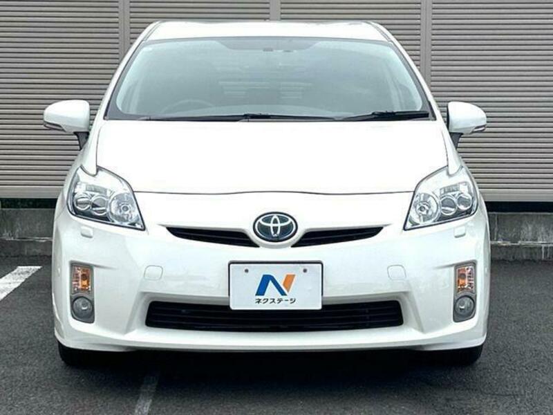 PRIUS-16