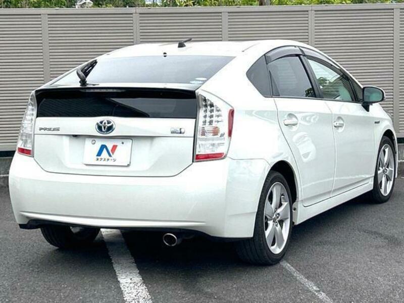 PRIUS-19