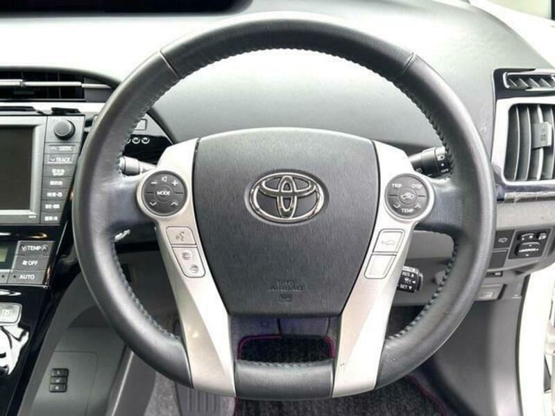 PRIUS-13