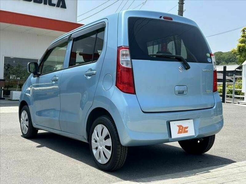 WAGON R-12