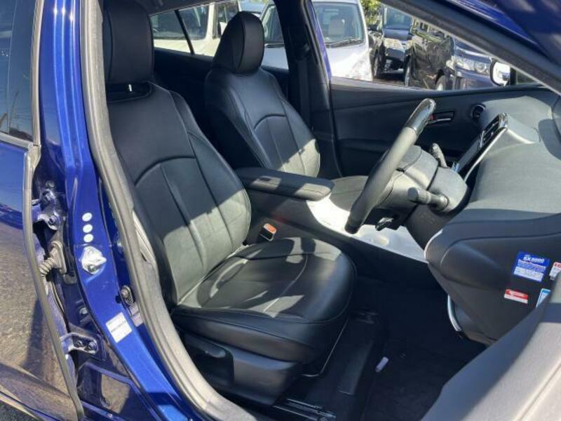 PRIUS-4