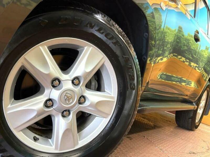 LAND CRUISER